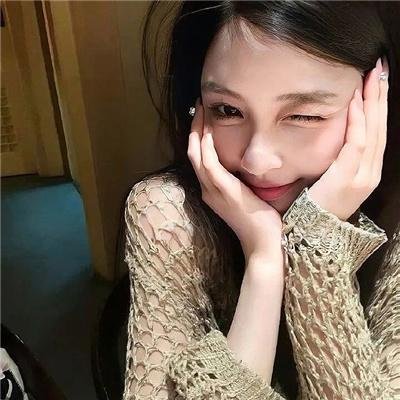 拿针的女孩